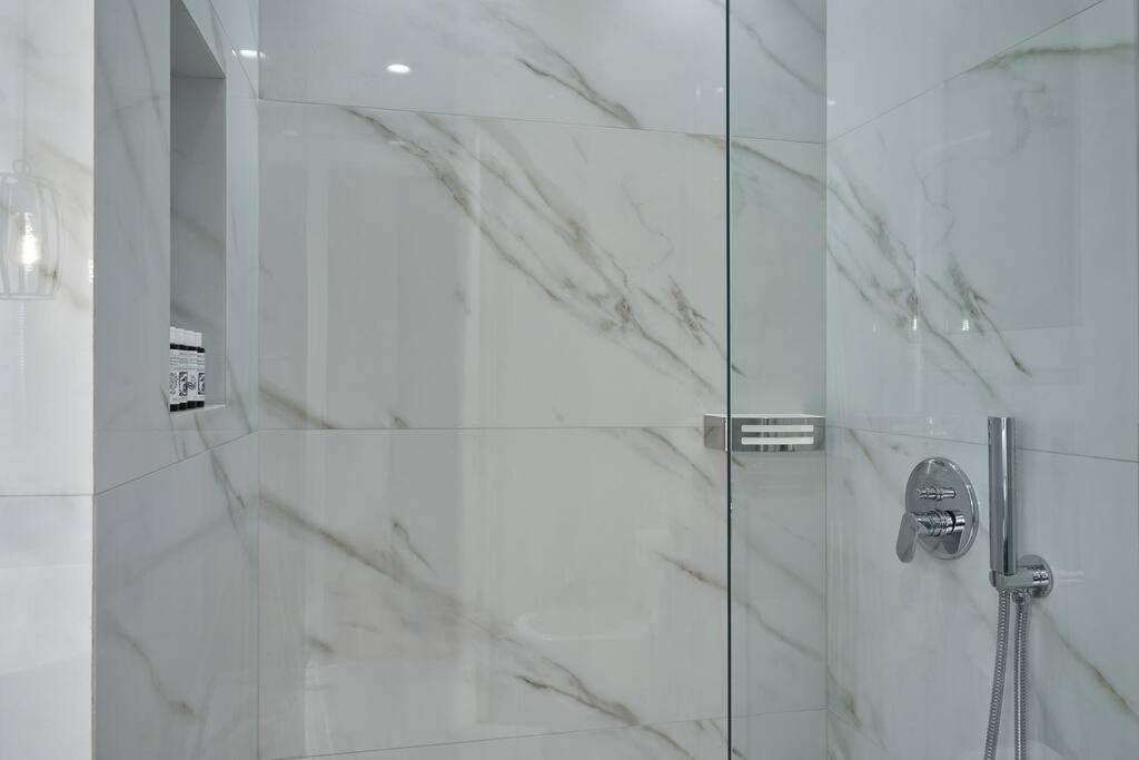 Deluxe Apartment, Kolonaki Athena Bagian luar foto